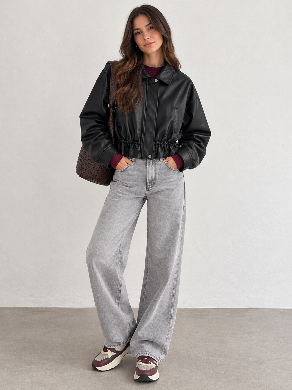 Is the 80s making a Comeback? Oh yes! - Schwarze Kunstlederjacke mit Taille