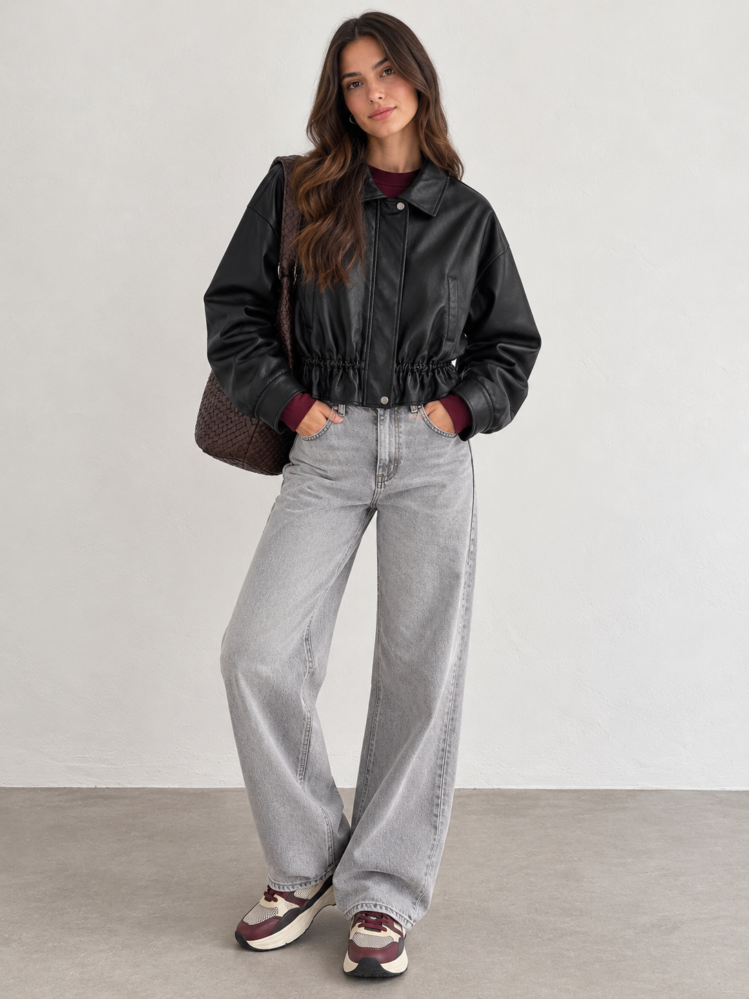Is the 80s making a Comeback? Oh yes! - Schwarze Kunstlederjacke mit Taille